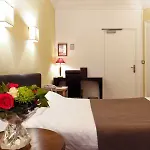 Du Dauphin Отель Лион