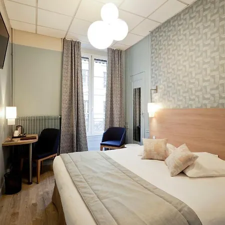 Du Dauphin 2* Lyon