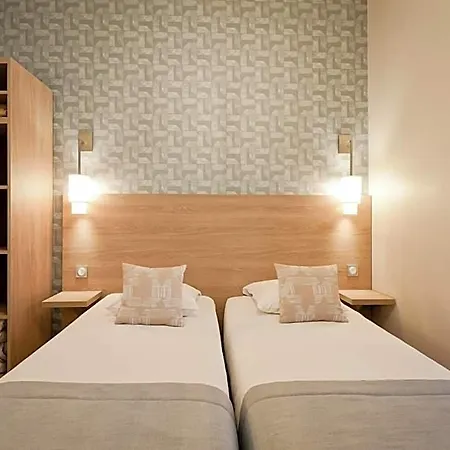 Hotel Du Dauphin 2*