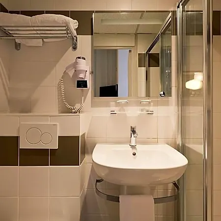 Du Dauphin Hotel Lyon