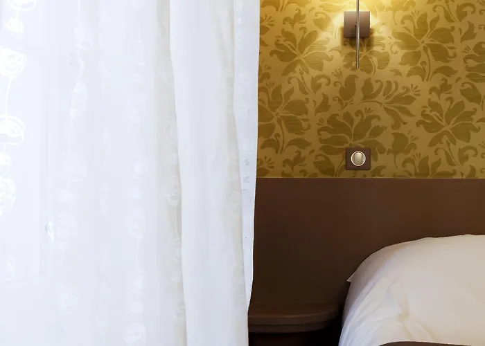 Hotel Du Dauphin 2*