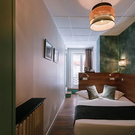 Du Dauphin Hotell 2*