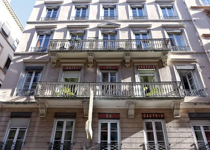 デュ ドファン 2* リヨン